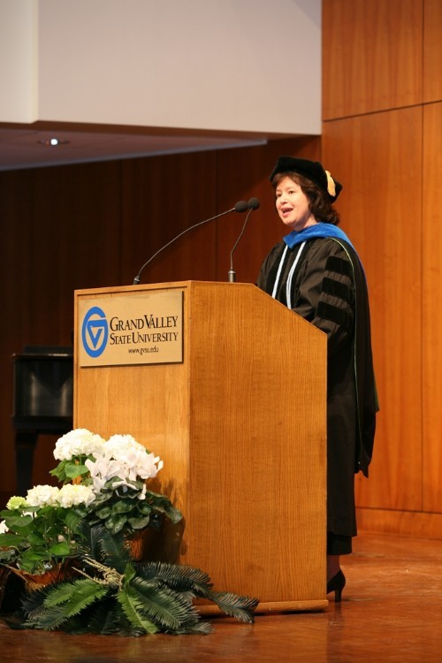 Gayle Davis, Provost and Vice President for Academic Affairs, welcomes guests and honorees.